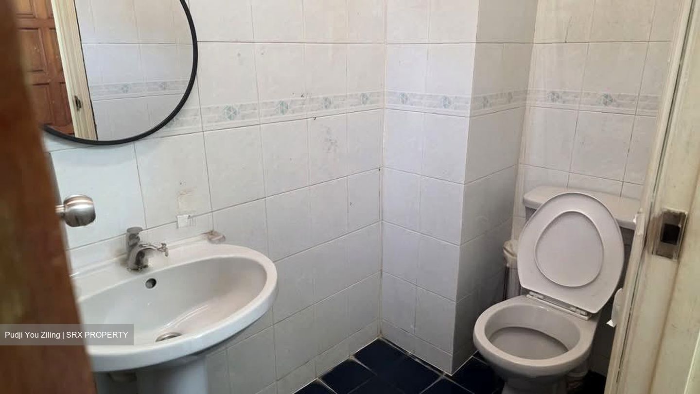 Trengganu Street (D1), Office #544657551